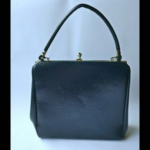 😱CLEANOUT😱 Vintage Single Clasp Handbag Purse